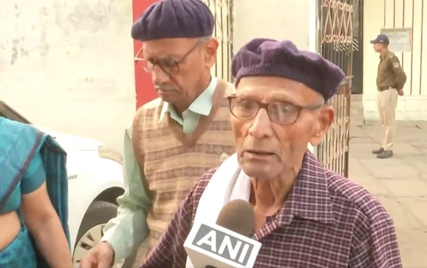 बुजुर्गों के लिए पोलिंग बूथ पर अच्छी व्यवस्था की गई थी। वोट डालने पहुंचे 95 वर्षीय मतदाता राम मूर्ति गोयल ने तारीफ करते हुए कहा कि चुनाव आयोग ने वरिष्ठ नागरिकों के लिए काफी अच्छी व्यवस्था की है।