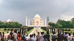 Taj Mahal: ‘ताजमहल शाहजहां ने नहीं बनवाया’, दिल्ली HC में याचिका दायर; इतिहास की किताबों में सुधार की मांग