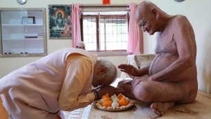 PM Narendra Modi reached Chandragiri Jain temple before Chhattisgarh assembly elections, meets Acharya Vidyasagar Maharaj