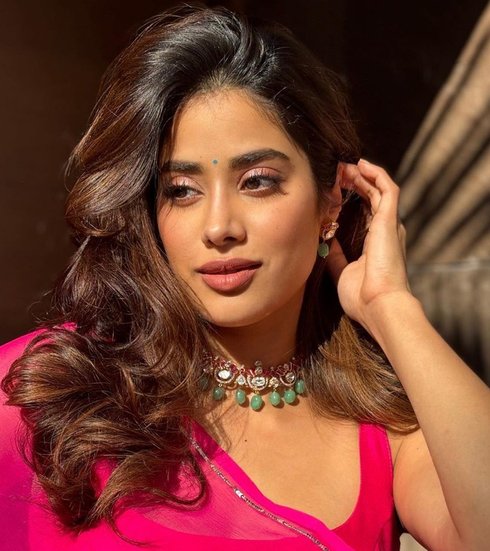 Jhanvi Kapoor instagram