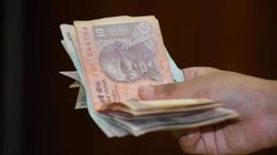 एक नवंबर से देश में हुए ये 4 बड़े बदलाव, गैस कीमतों से लेकर लैपटॉप इम्पोर्ट से जुड़े नियम