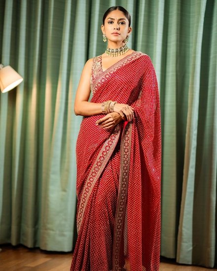 mrunal thakur photo