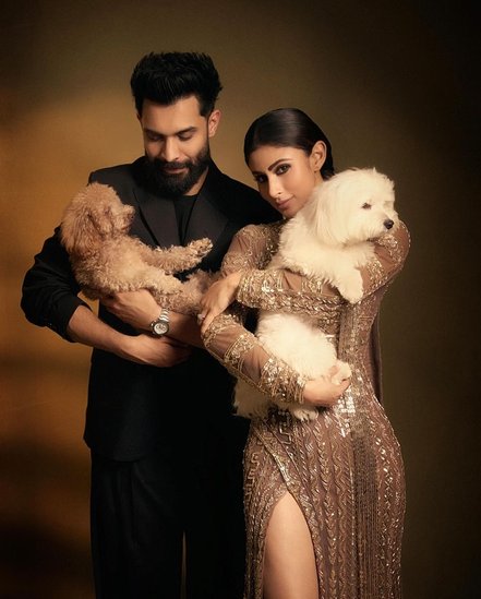 mouni roy latest pics