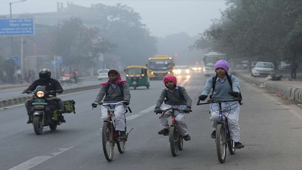 Delhi School Winter Vacation Dates | Delhi School closed | Fog Winter | Delhi school holiday