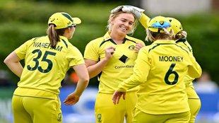 WPL 2024 Auction | WPL 2024 | Chamari Atapattu | Kim Garth | Aakash Chopra |