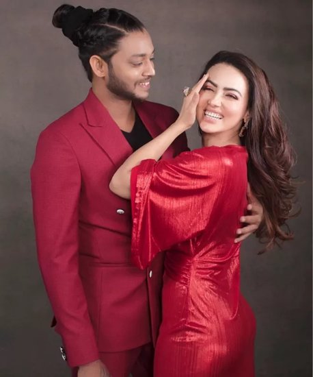 Sana Khan-Melvin Lewis
