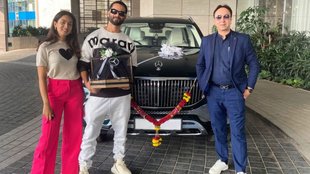 Shahid Kapoor Mercedes Maybach GLS 600 । Shahid Kapoor New Car । Shahid Kapoor buys Mercedes Maybach GLS 60 । Mercedes Maybach GLS 60 Price