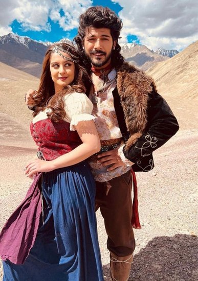 Sheezan Khan-Tunisha Sharma