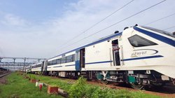 ‘कवच’ से रेलवे का सफर होगा और सुरक्षित, 139 ट्रेनों में लगी एंटी कॉलिजन डिवाइस, इन रूटों को मिलेगा फायदा