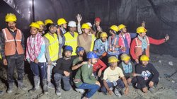 Uttarkashi Tunnel: सुरंग में फंसे श्रमिक के परिवार की ‘दुर्दशा’ दिखाने वाले पत्रकार, व्लॉगर के खिलाफ मामला दर्ज