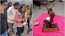 नहीं थम रहा बवाल… विनेश फोगाट ने रोड पर रखा खेल रत्न और अर्जुन अवॉर्ड, जा रही थीं पीएम आवास