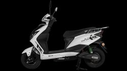 EV in Focus: Zelio Eeva Electric Scooter करता है 90 km रेंज का दावा, जानें क्या है कीमत, फीचर्स और स्पेसिफिकेशन