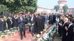 ‘6 दिसंबर देश के लिए ऐतिहासिक’, बाबा साहेब को याद कर CJI बोले- उनका संदेश हमेशा के लिए अमर, हमें उनके दिखाए रास्ते पर चलना होगा