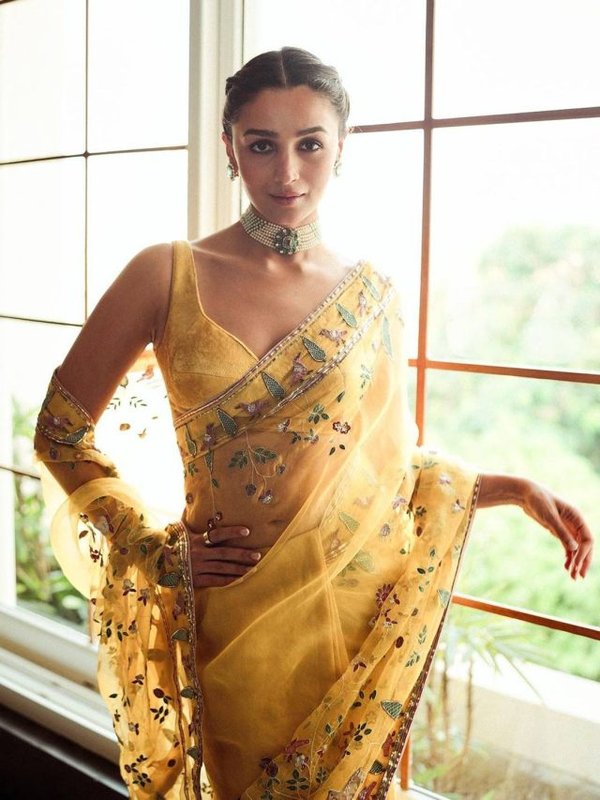 ALIA BHATT SAREE LOOK