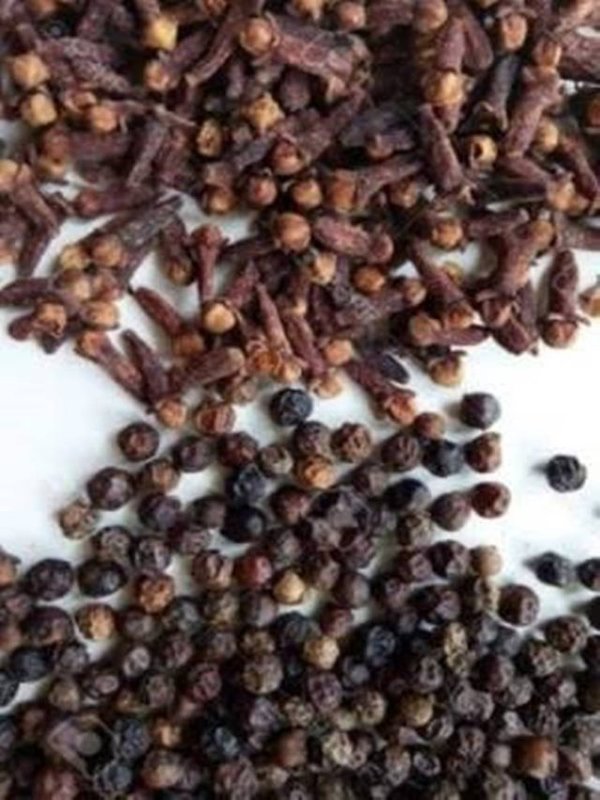 CLOVES AND BLACK PEPPER