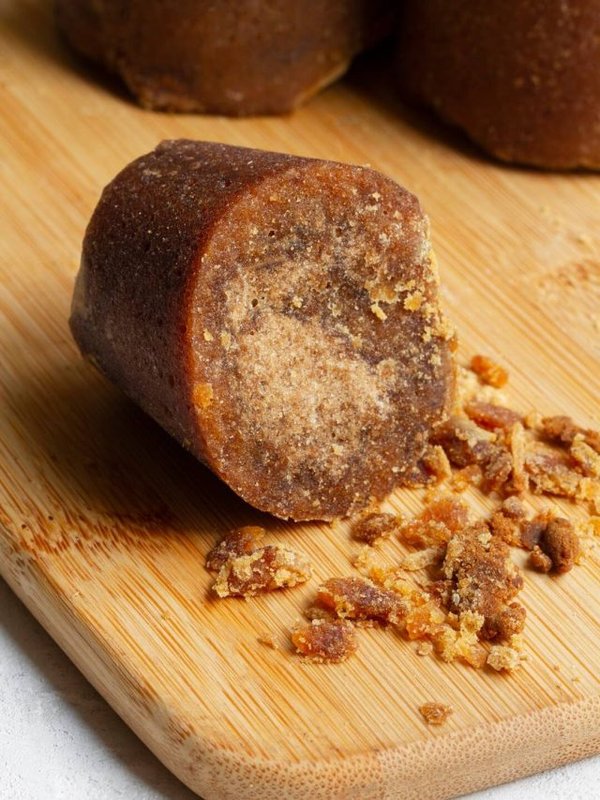 JAGGERY BENEFITS - DO NOT EAT MUCH IN WINTER