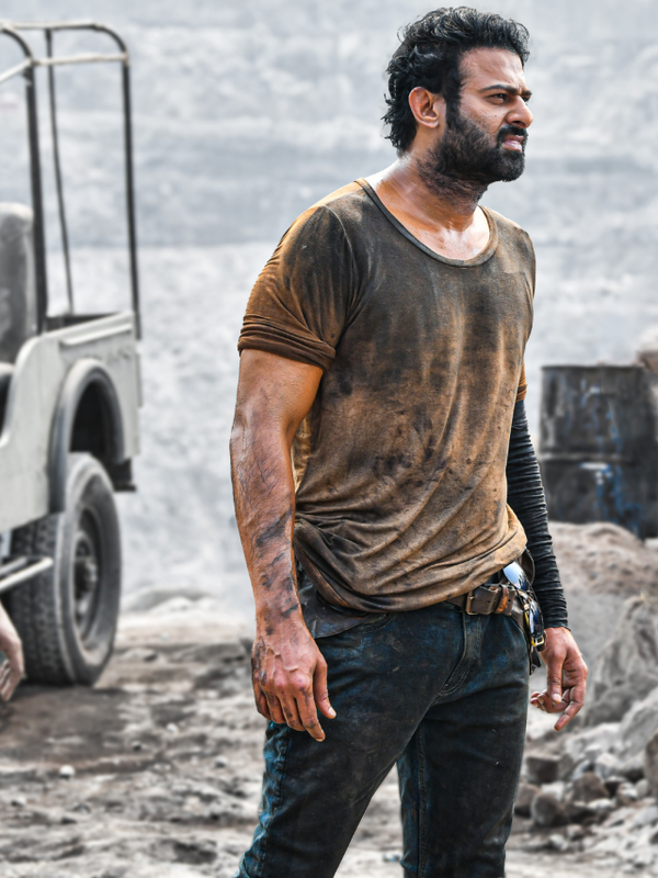 Prabhas does not avoid talking about these 7 celebs, these Bollywood actors are his idol.