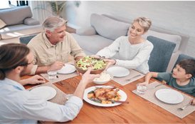 stroke risk,Eating dinner after 9pm may increase the risk of stroke by 28%,dinner time and health,