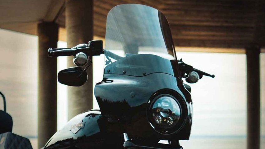 motorcycle windshield