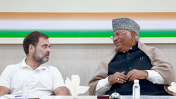 12 नियुक्तियां और सिर्फ एक OBC! खड़गे की नई टीम राहुल गांधी की सियासत पर ना पड़ा जाए भारी