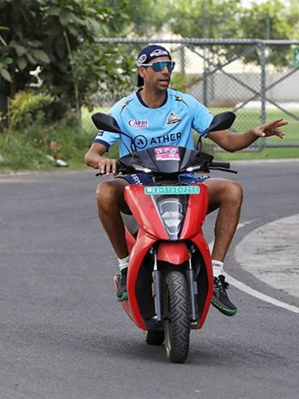 Indian left hand fast bowlers, Indian fast bowlers, Indian Bowlers in IPL