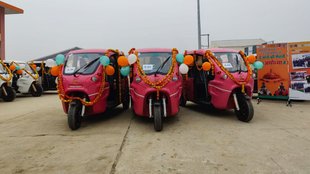 Uber e-auto in ayodhya, Ayodhya e-auto service, yogi Adityanath
