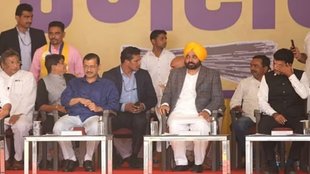 CM Kejriwal and Man in Vasava support