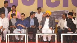 कौन हैं चैतर वसावा? इनसे मिलने जेल गए CM केजरीवाल और भगवंत मान, लोकसभा चुनाव में बनाया प्रत्याशी