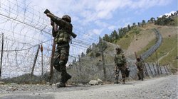 LoC: कम बर्फबारी खतरे की घंटी! अभी भी खुले हैं घुसपैठ के रास्ते, इंडियन आर्मी बेहद अलर्ट