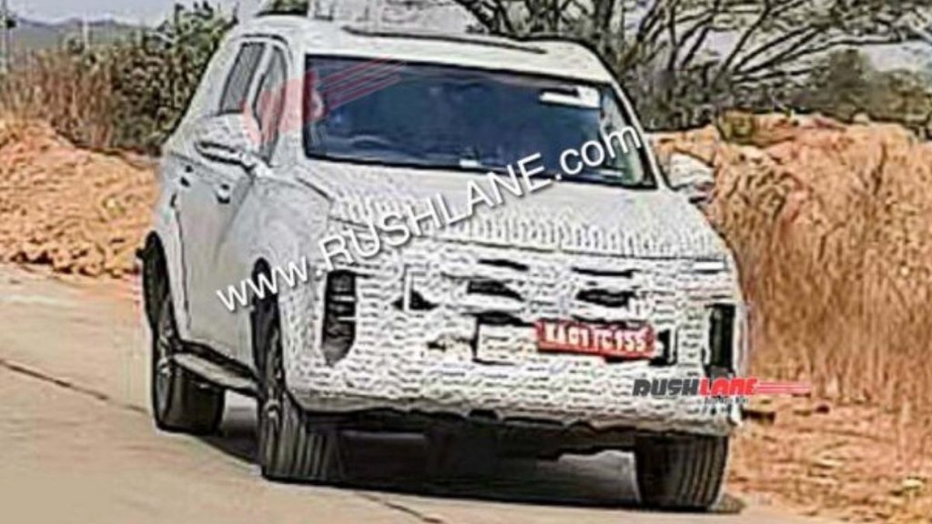 MG Gloster facelift spotted । Upcoming MG Gloster facelift । MG Gloster facelift launch timeline । MG Gloster facelift new features । MG Gloster facelift updated features