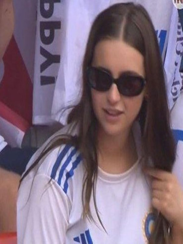 mystery girl girlfriend yashasvi jaiswal