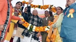 ई-लाइब्रेरी में बदला जाएगा खट्टर के पुरखों का मकान, खुद सीएम ने गांव को सौंपी प्रॉपर्टी