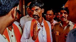 Maratha Movement: मनोज जारांगे और सरकार के बीच संघर्ष तेज, मुंबई पहुंचने पर अड़े आंदोलनकारी