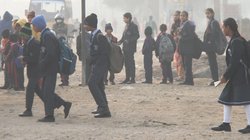 Noida School Closed: ठंड का सितम देख नोएडा में 8वीं तक सारे स्कूल बंद, जानिए कब तक है छुट्टी