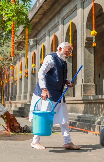 Narendra Modi Nashik Temple Mop