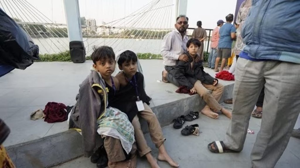 Vadodara Boat capsizes