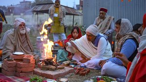 Ram Mandir: अनिल मिश्रा कौन हैं? जिनको रामलला की प्राण प्रतिष्ठा से पहले मंदिर का यजमान
 बनाया गया