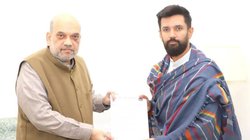 दिल्ली में आज अमित शाह से मुलाकात करेंगे चिराग पासवान, नीतीश कुमार से इस नेता के जरिए बात कर रही BJP