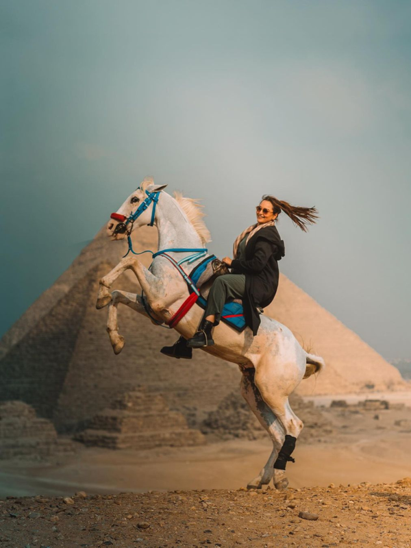 Sonakshi Sinha was seen horse riding in Egypt, post dedicated to Majnu bhai