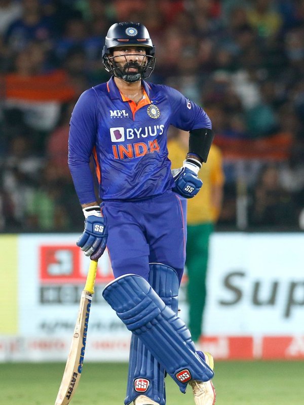 दिनेश कार्तिक