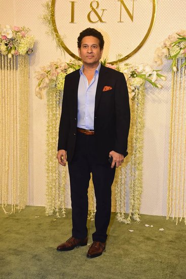 आइरा खान की शादी के ग्रैंड रिसेप्शन में भारतीय क्रिकेटर सचिन तेंदुलकर भी शामिल हुए थे।