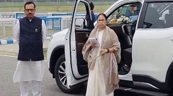 हादसे का शिकार हुईं ममता बनर्जी, सिर में लगी चोट, बर्धवान से लौट रही थीं कोलकाता