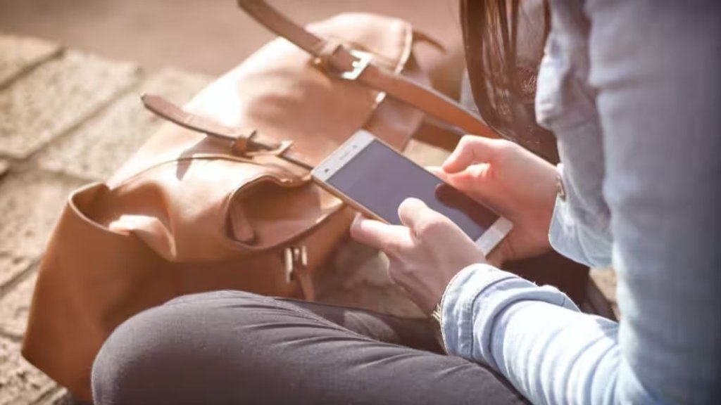 Mobile Phones, Import duty on mobile phone component, budget 2024