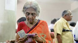Pension: इस सरकार ने महिलाओं को दी बड़ी खुशखबरी! 50 साल की उम्र से मिलेगी वृद्धा पेंशन