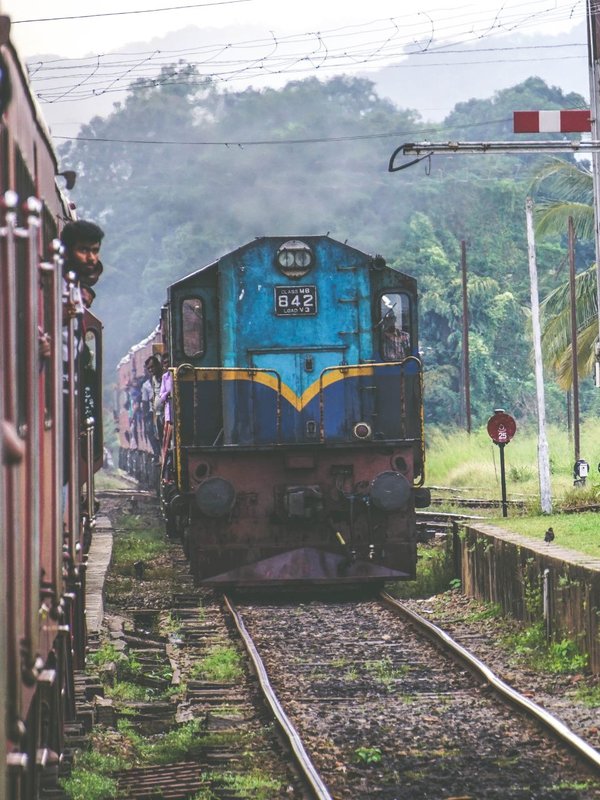 Countries of world where no trains run till today