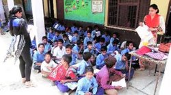Jansatta Editorial: स्‍कूली शिक्षा के स्तर में गिरावट, नई शिक्षा नीति सवालों के घरे में