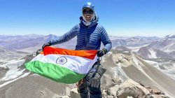 शेख हसन: दुनिया की सबसे ऊंची ज्वालामुखी चोटी को किया फतह