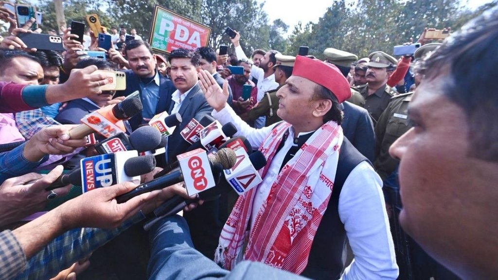 Akhilesh Yadav, CBI Summon, Uttar Pradesh News