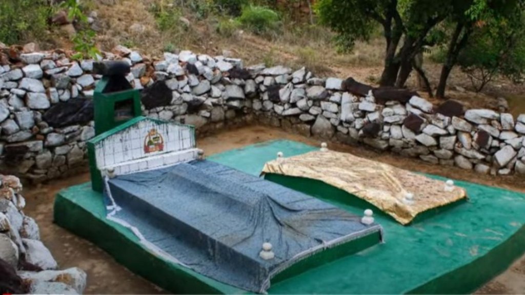 Who was baba Haji Rozbih | DDA Bulldozer Action Baba Haji Rozbih | Baba Haji Rozbih