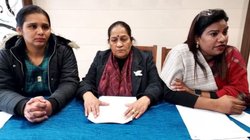 एक्स सर्विसमैन जैसा दर्जा चाहती हैं MNS अधिकारी, PM नरेंद्र मोदी से लगाई गुहार, PVSM जैसे सम्मान से भी जा चुकी हैं नवाजी